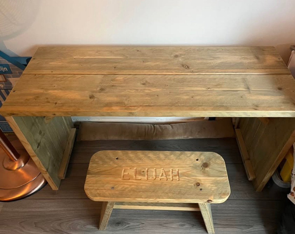 Houten speeltafel, Huis en Inrichting, Bureaus, Ophalen, Zo goed als nieuw