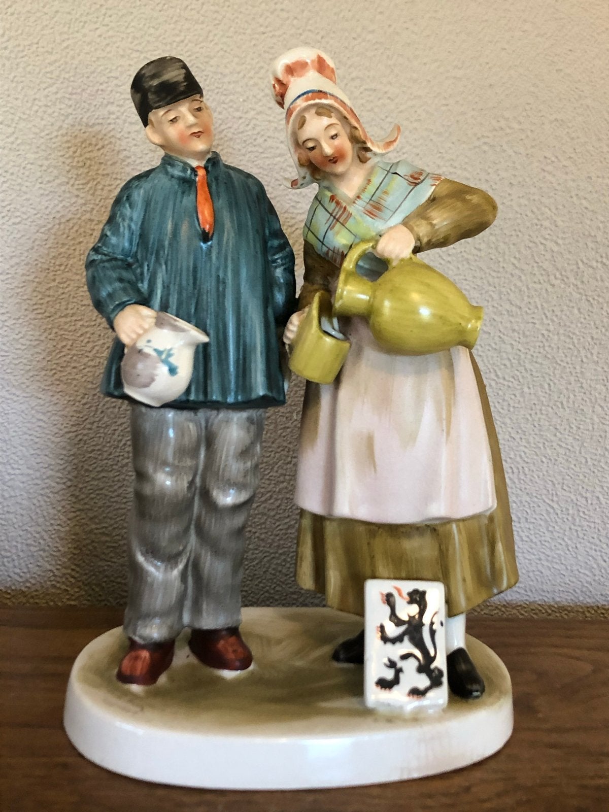 Antiek Delfts Blauw beeldje: Hollandse melkboer en boerin, Antiek en Kunst, Antiek | Porselein, Ophalen of Verzenden