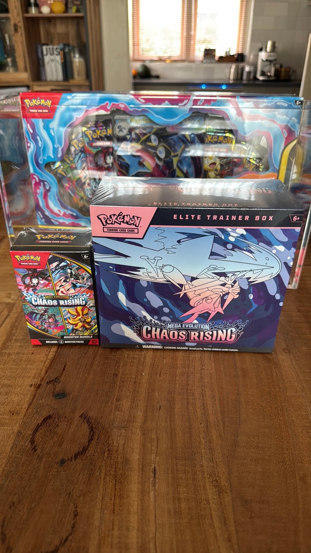 SUPER DEAL! Chaos Rising - ETB+ Booster Bundle, Verzenden, Zo goed als nieuw