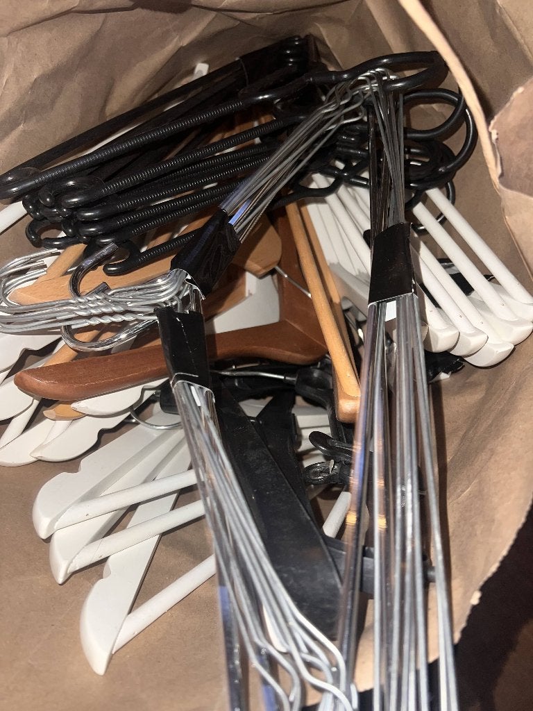Hangers, Ophalen, Zo goed als nieuw, Hout