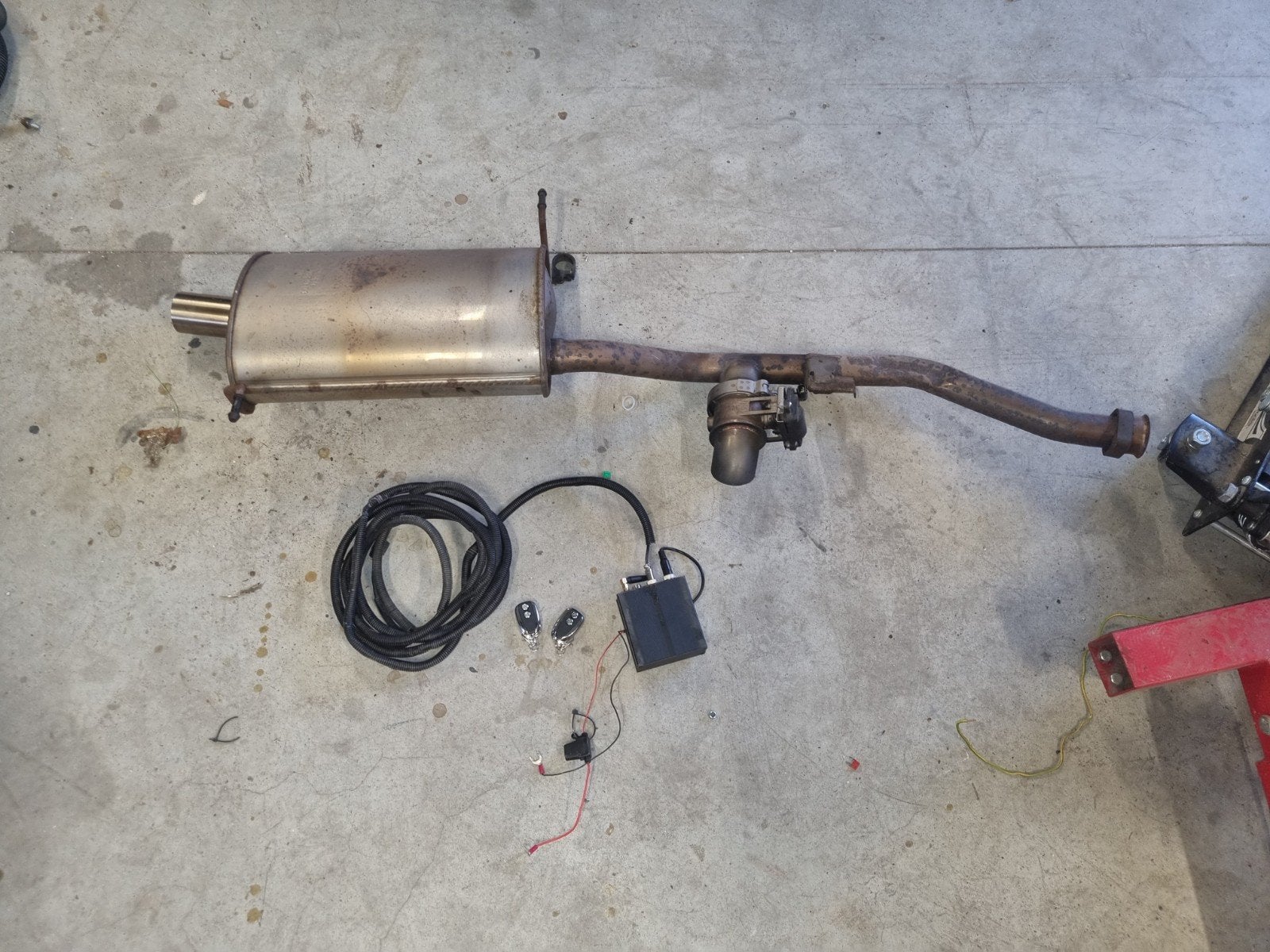 bmw e36 compact 316 demper met abc klepsysteem, Auto-onderdelen, Uitlaatsystemen, Ophalen, Gebruikt, BMW