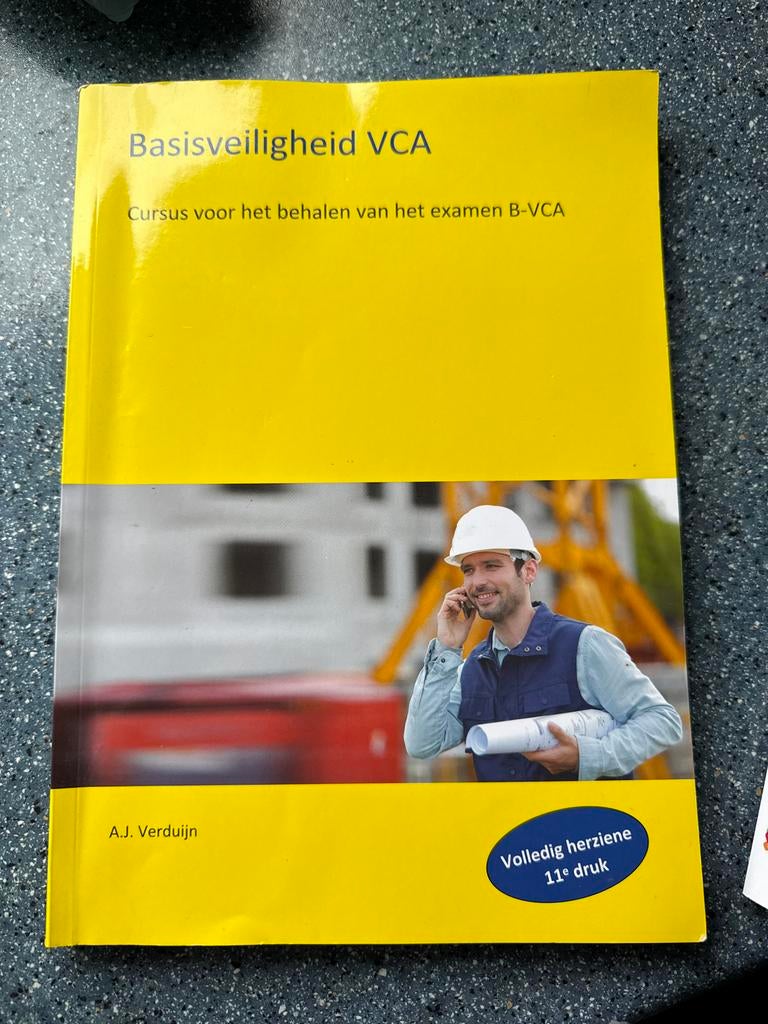 Basisveiligheid VCA 11e druk - Cursus B-VCA examen, Ophalen of Verzenden, Zo goed als nieuw, Overige niveaus