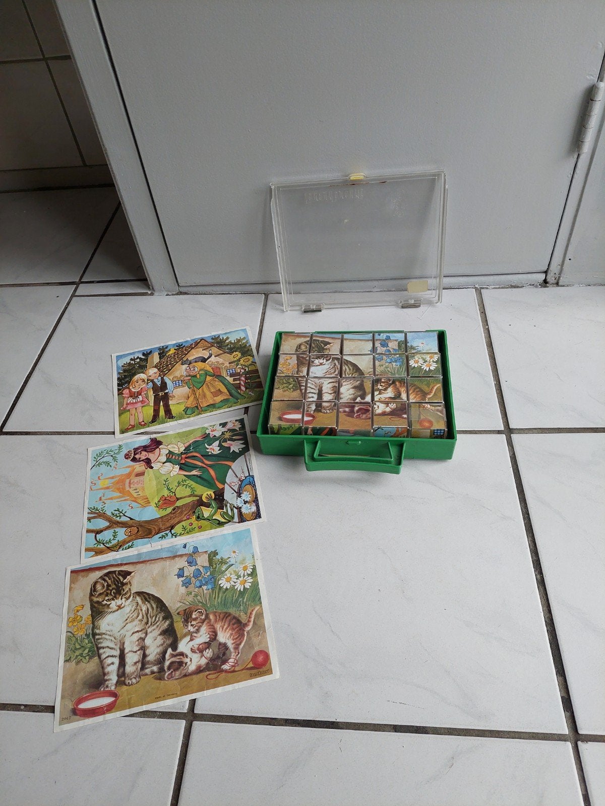 Vintage Blokken Puzzel Set met Speelklok - 6 Afbeeldingen, Ophalen of Verzenden, 10 tot 50 stukjes, Gebruikt, 2 tot 4 jaar