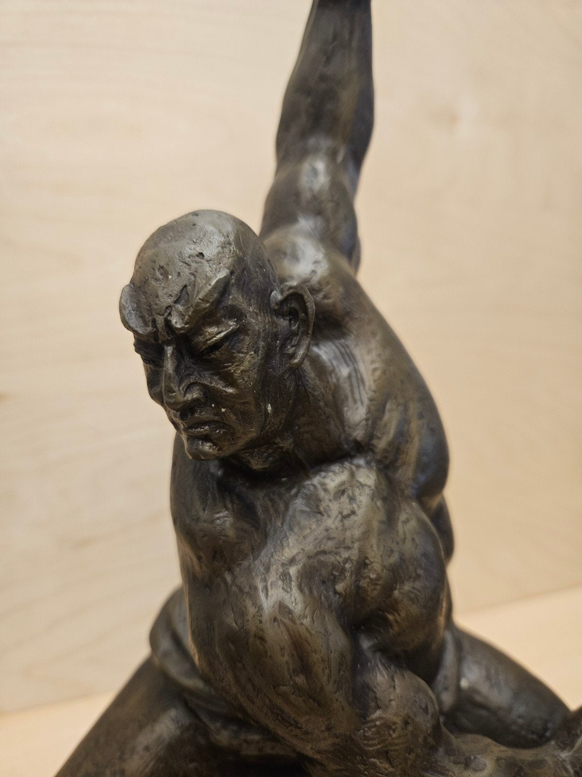 Bronzen beeld van een man, 38 cm hoog, Antiek en Kunst, Ophalen of Verzenden, Brons, 20 - 50 cm, Beeld