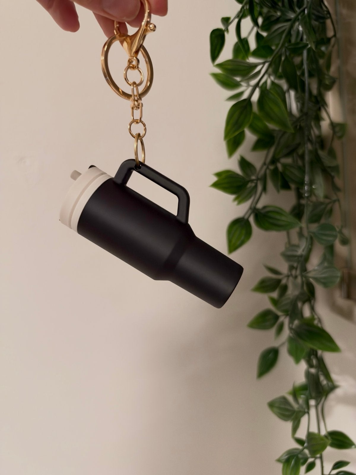 Zwarte mini tumbler sleutelhanger | Mini beker | Cadeautje, Ophalen of Verzenden, Nieuw