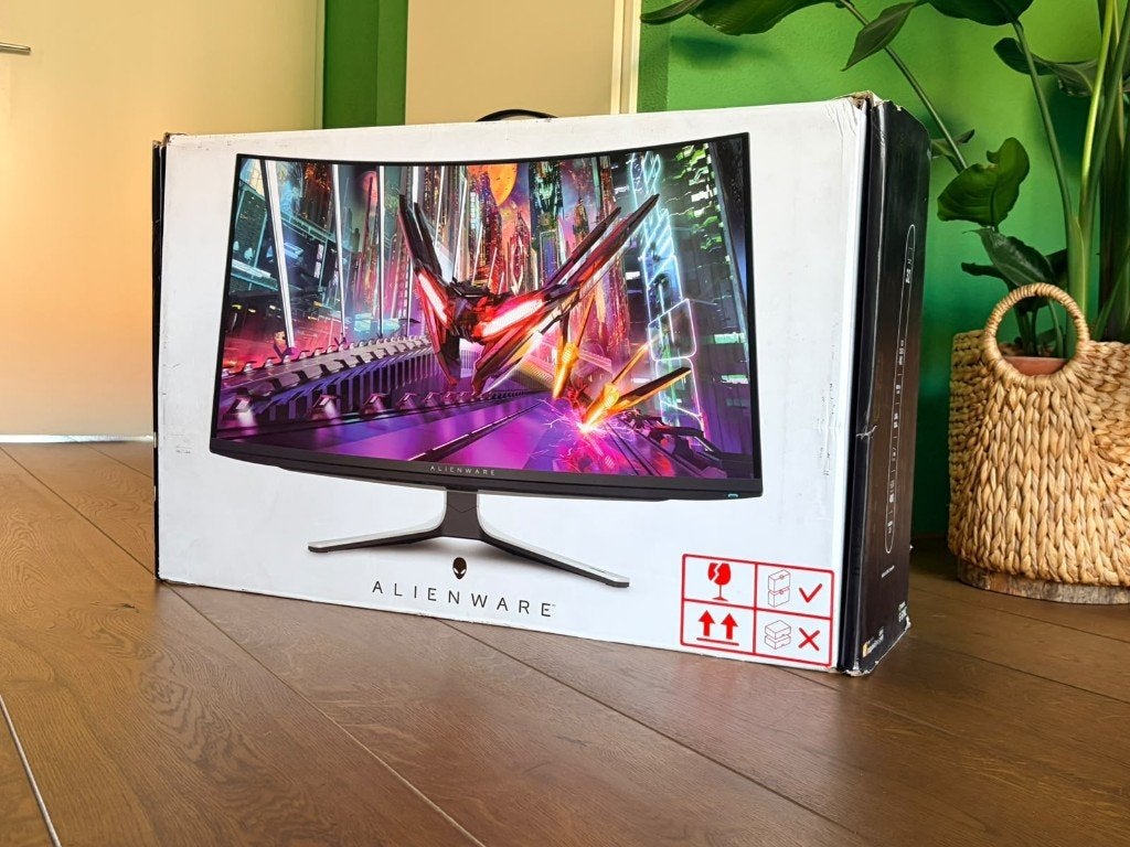 Alienware AW3225QF 32 inch 4K QD-OLED 240Hz curved + doos, Alienware, Minder dan 1 ms, Curved, 201 Hz of meer
