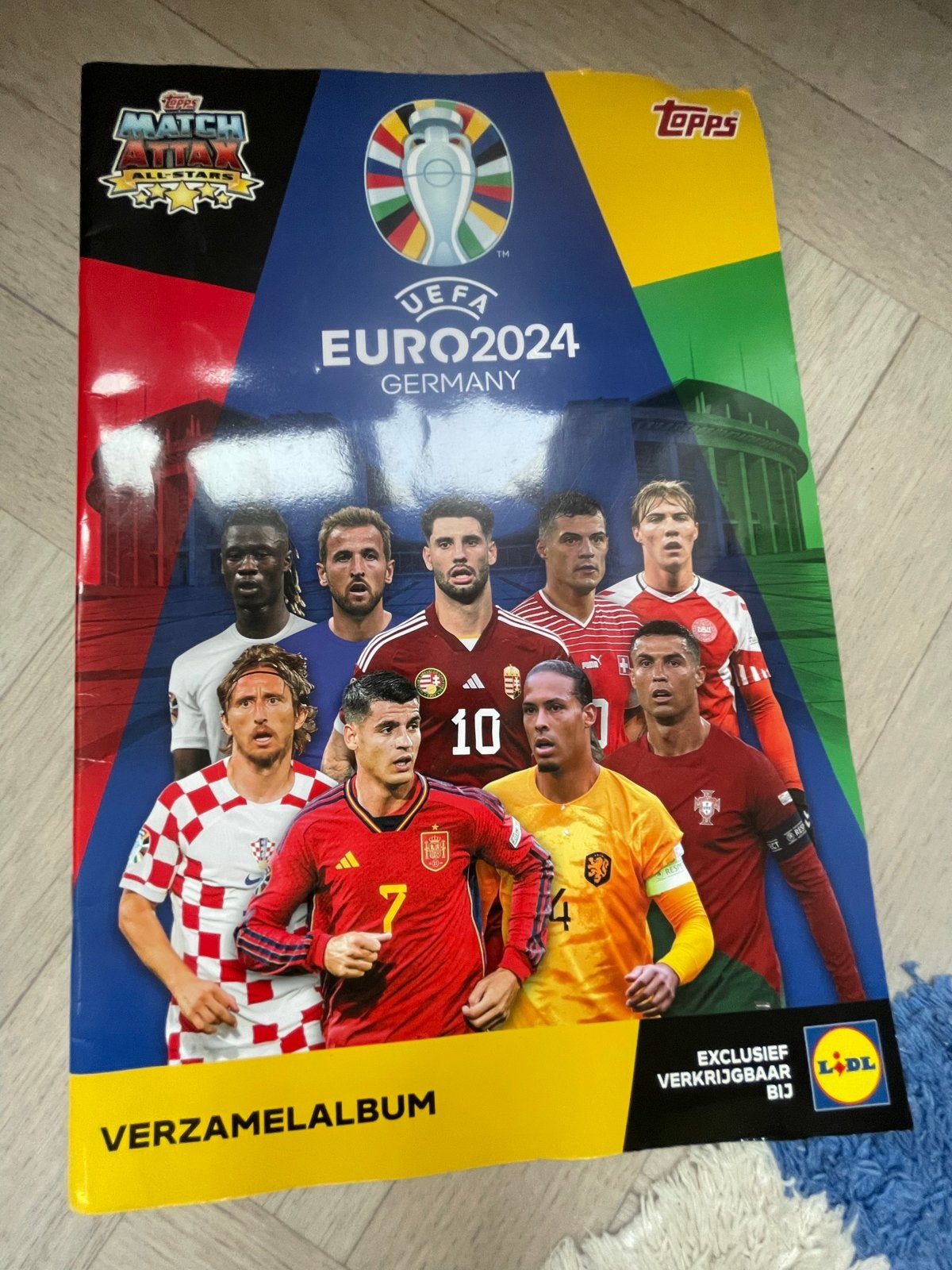 Topps Match Attax UEFA EURO 2024 Verzamelalbum, Verzamelen, Ophalen, Zo goed als nieuw, Overige sporten, Boek of Tijdschrift