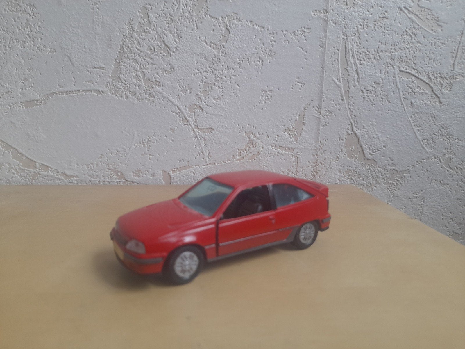 Opel Kadett E Gsi Rood Gama 1:43, Ophalen of Verzenden, Zo goed als nieuw, Auto, Gama