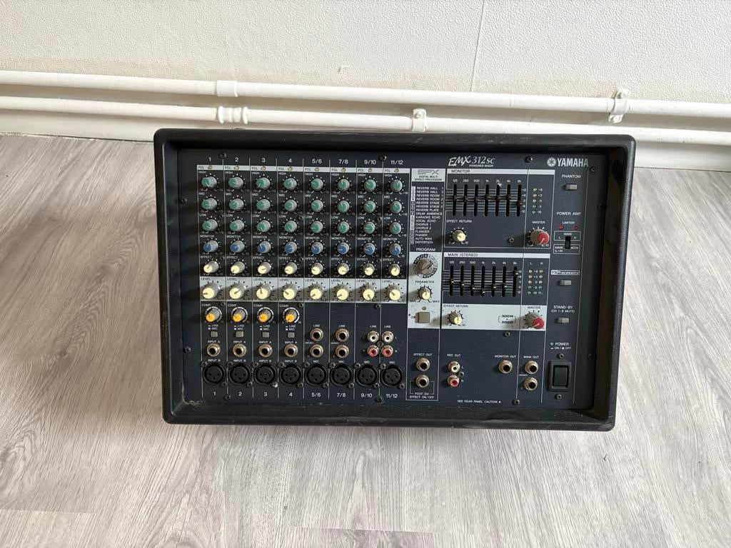 Yamaha EMX312SC Powermixer Mengpaneel, Ophalen, Gebruikt, 10 tot 20 kanalen, Microfooningang
