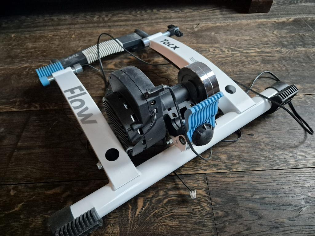 Tacx Flow Fietstrainer Incl. Fietsband, Ophalen, Zo goed als nieuw, Overige typen