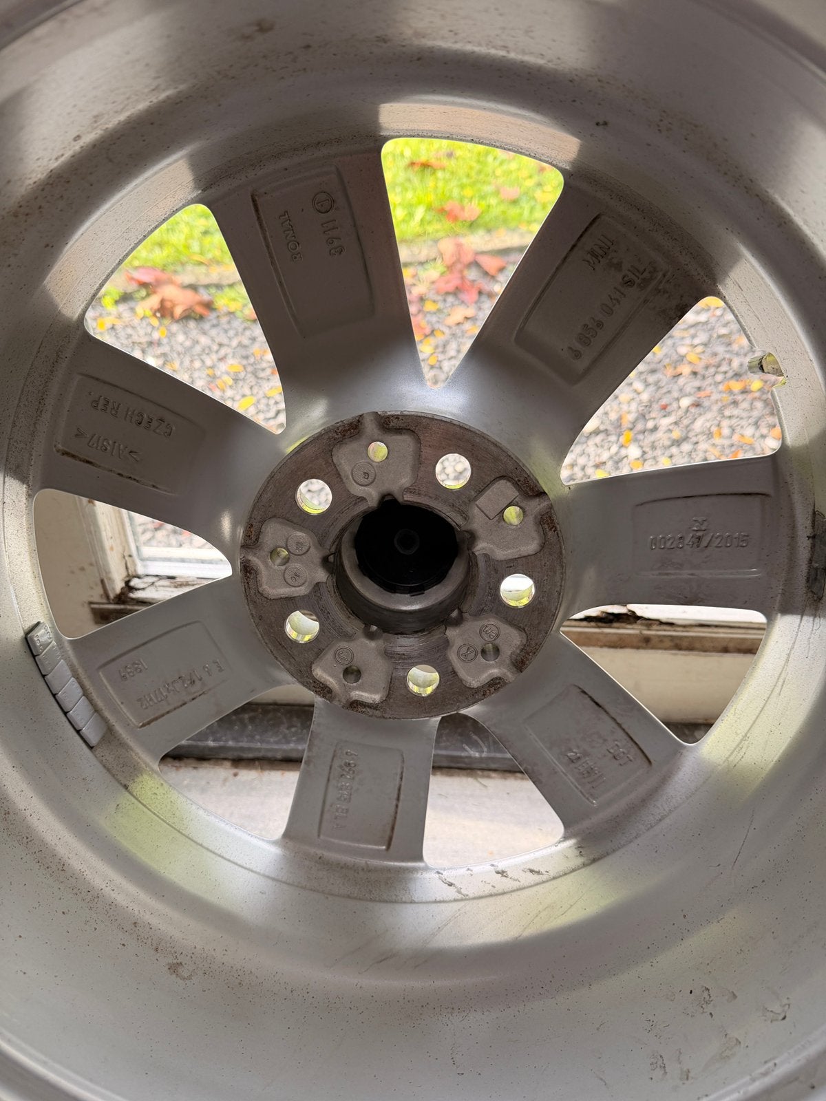4 originele MINI 17 inch velgen met winterbanden, Motoren, Ophalen