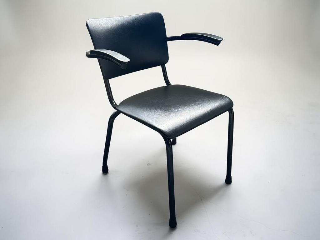 (40) Vintage stapelbare stoelen Gispen stijl - set of partij, Huis en Inrichting, Stoelen, Ophalen, -, Leer, Zo goed als nieuw