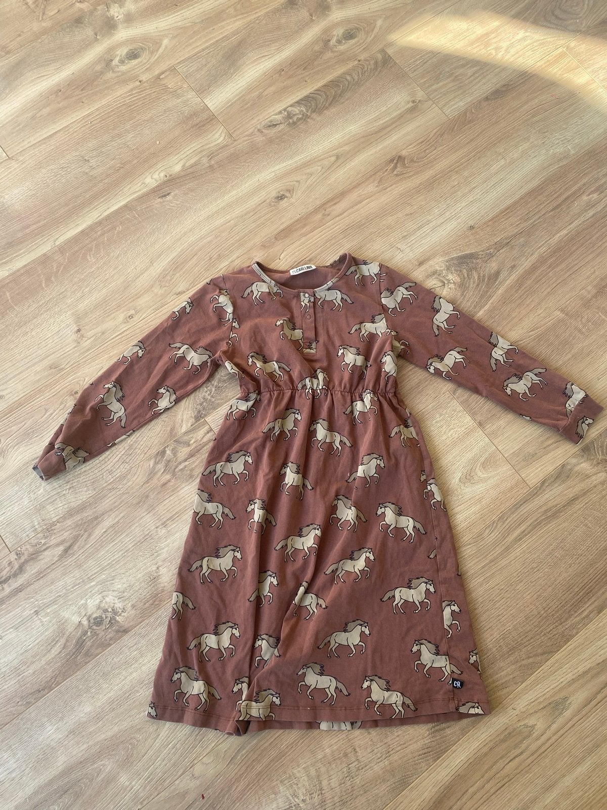Mooi jurkje met paardenprint van Carlijnq, maat 134/140, Ophalen of Verzenden, Gebruikt, Meisje, Jurk of Rok