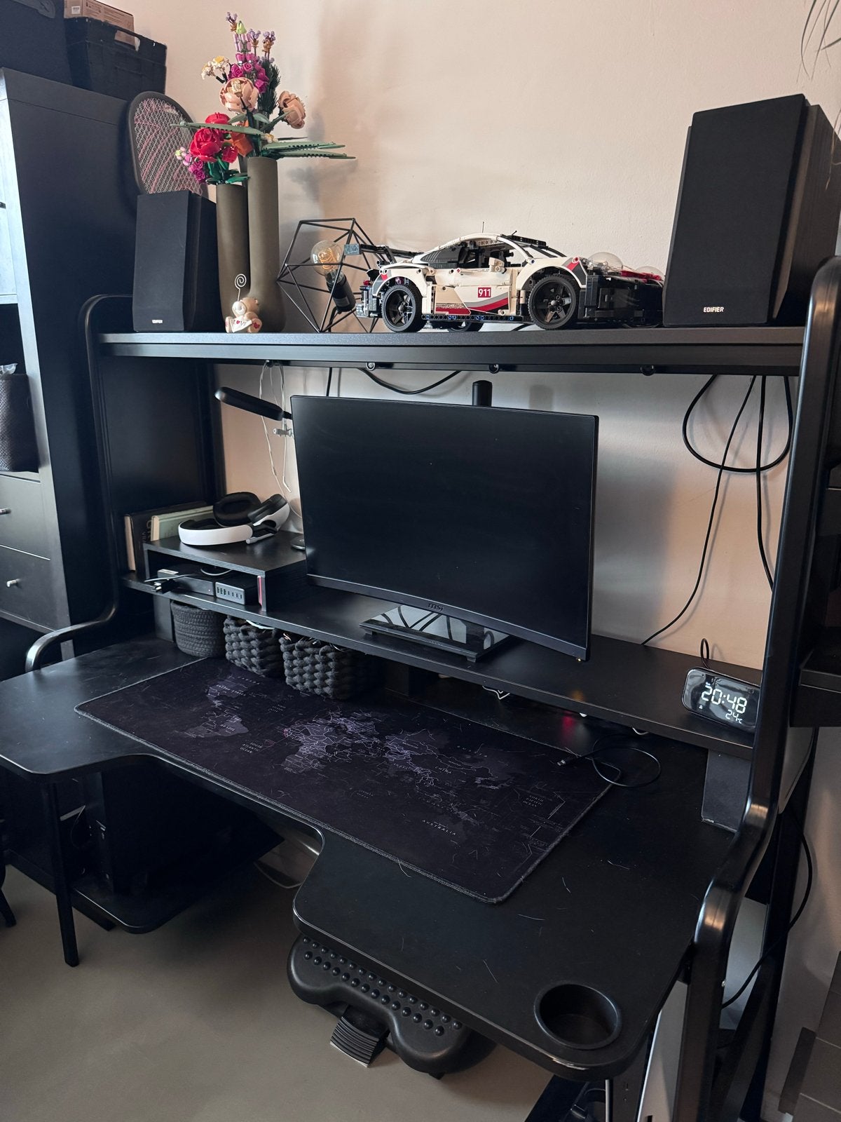 Zwart Gamingbureau met Monitorplank Ikea Fredde, Ophalen, Zwart, Hout, Zo goed als nieuw