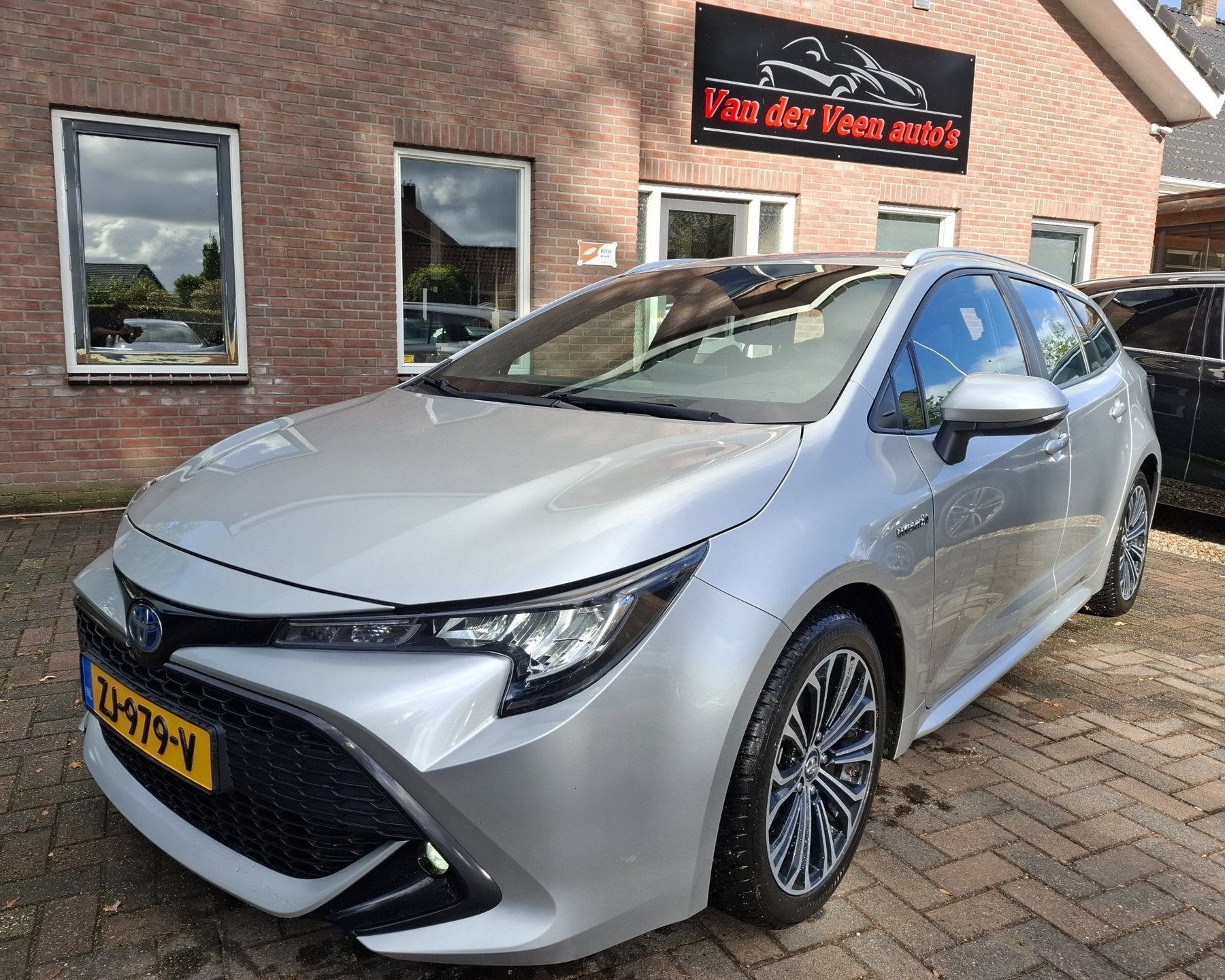 Toyota Corolla Touring Sports 2.0 Hybrid First Edition. 2 li, Gebruikt, 4 cilinders, Corolla, Origineel Nederlands