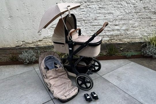 Joolz Day+ kinderwagen Timeless Taupe (2023) met accessoires, Gebruikt, Combiwagen, Met reiswieg, Ophalen