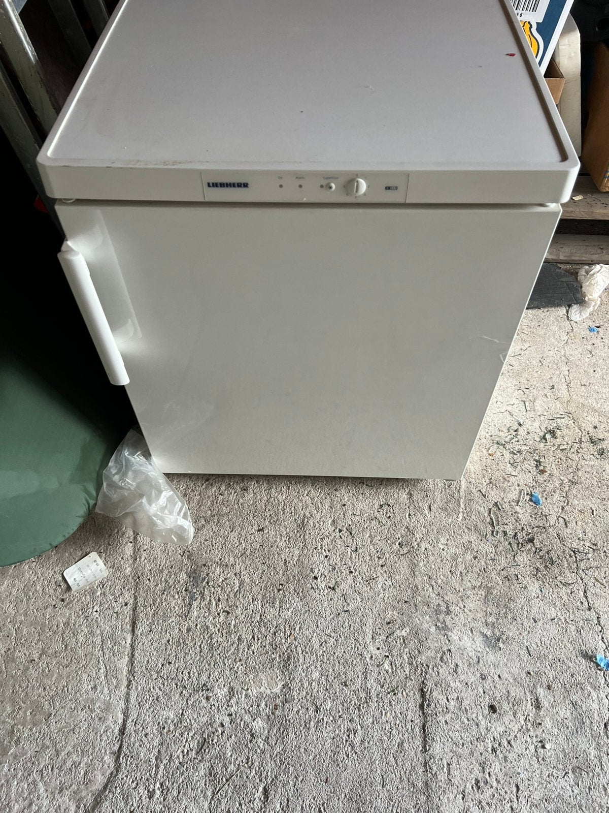 Liebherr vriezer met 2 vakken goed werkend, Witgoed en Apparatuur, Ophalen, Gebruikt, Minder dan 85 cm, Energieklasse A of zuiniger