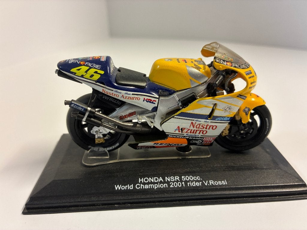 79730: Honda NSR 500 - Valentino Rossi - World Champion 2001, Gebruikt, Ophalen of Verzenden, Via Pradazzo 6/b 40012 Calderara di Reno,vItaly