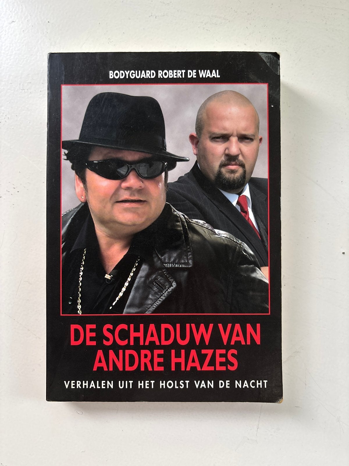 De Schaduw van André Hazes - Robert de Waal, Ophalen of Verzenden, Gelezen, Overige