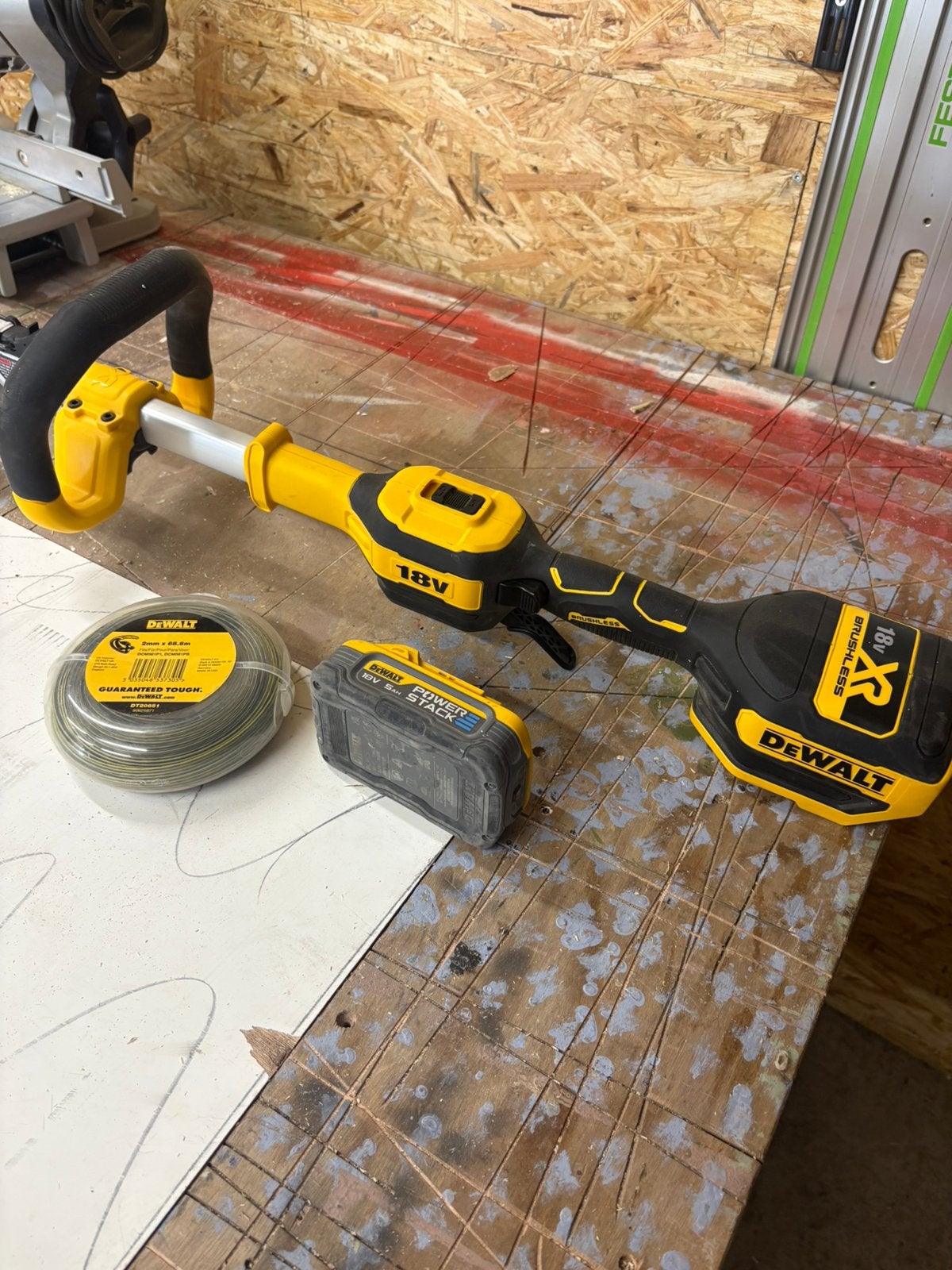 Dewalt DCMST561n grastrimmer, Tuin en Terras, Ophalen of Verzenden, Zo goed als nieuw, Elektrisch