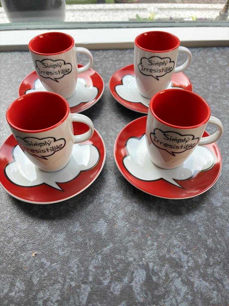 Espresso kop en schotels multiple choice design nieuw, Huis en Inrichting, Keuken | Servies, Nieuw, Ophalen of Verzenden, Overige stijlen