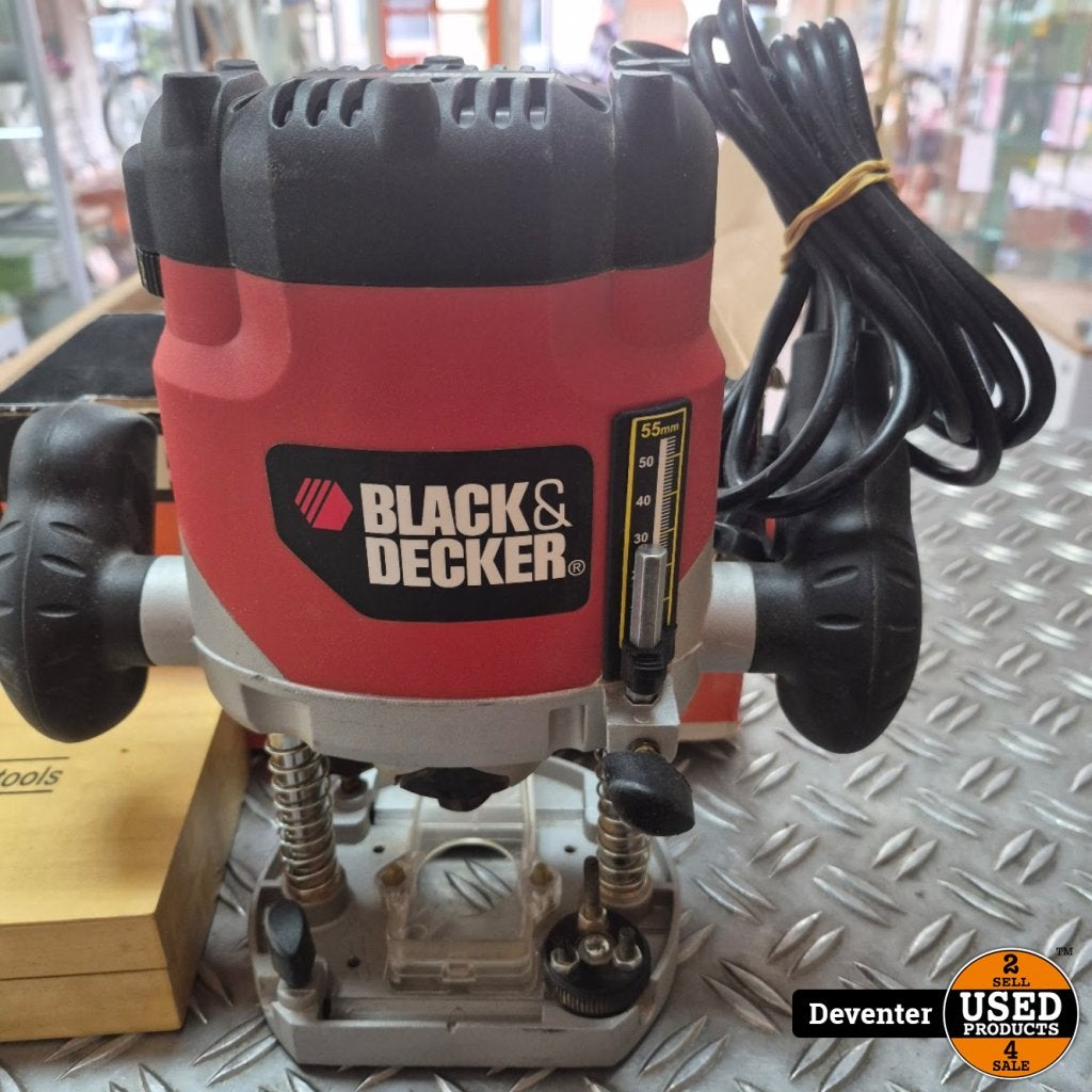 Black en Decker KW850E met 12 delige freesset Betaal in3!, Black en Decker, Gebruikt, Support@blackendecker.com, 701 E. Joppa Road
Towson, MD 21286
USA