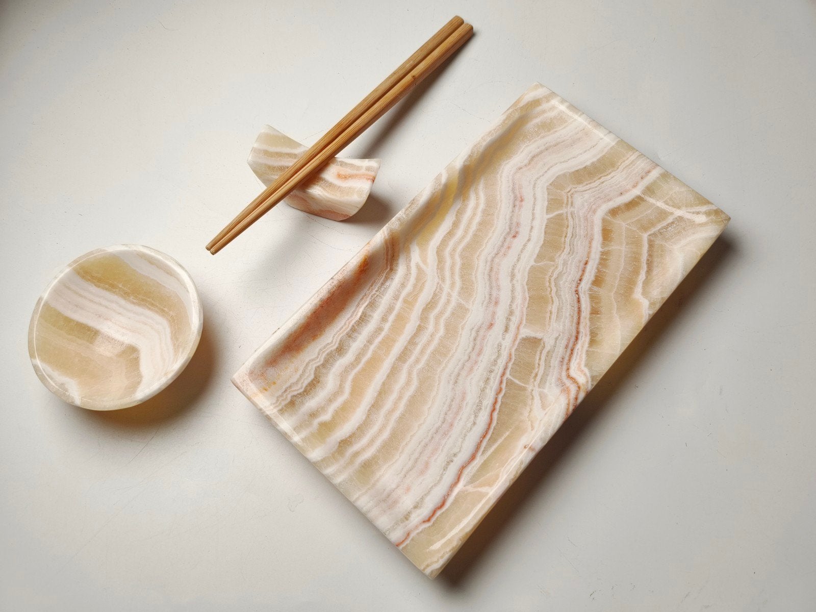 Unieke handgemaakte sushi set van Marokkaans aragoniet, Steen, Overige merken, Nieuw, Ophalen of Verzenden