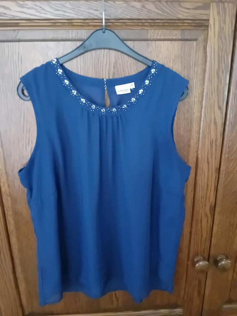 2 leuke tops maat XL in donkerblauw en mintgroen, Kleding | Dames, Ophalen of Verzenden