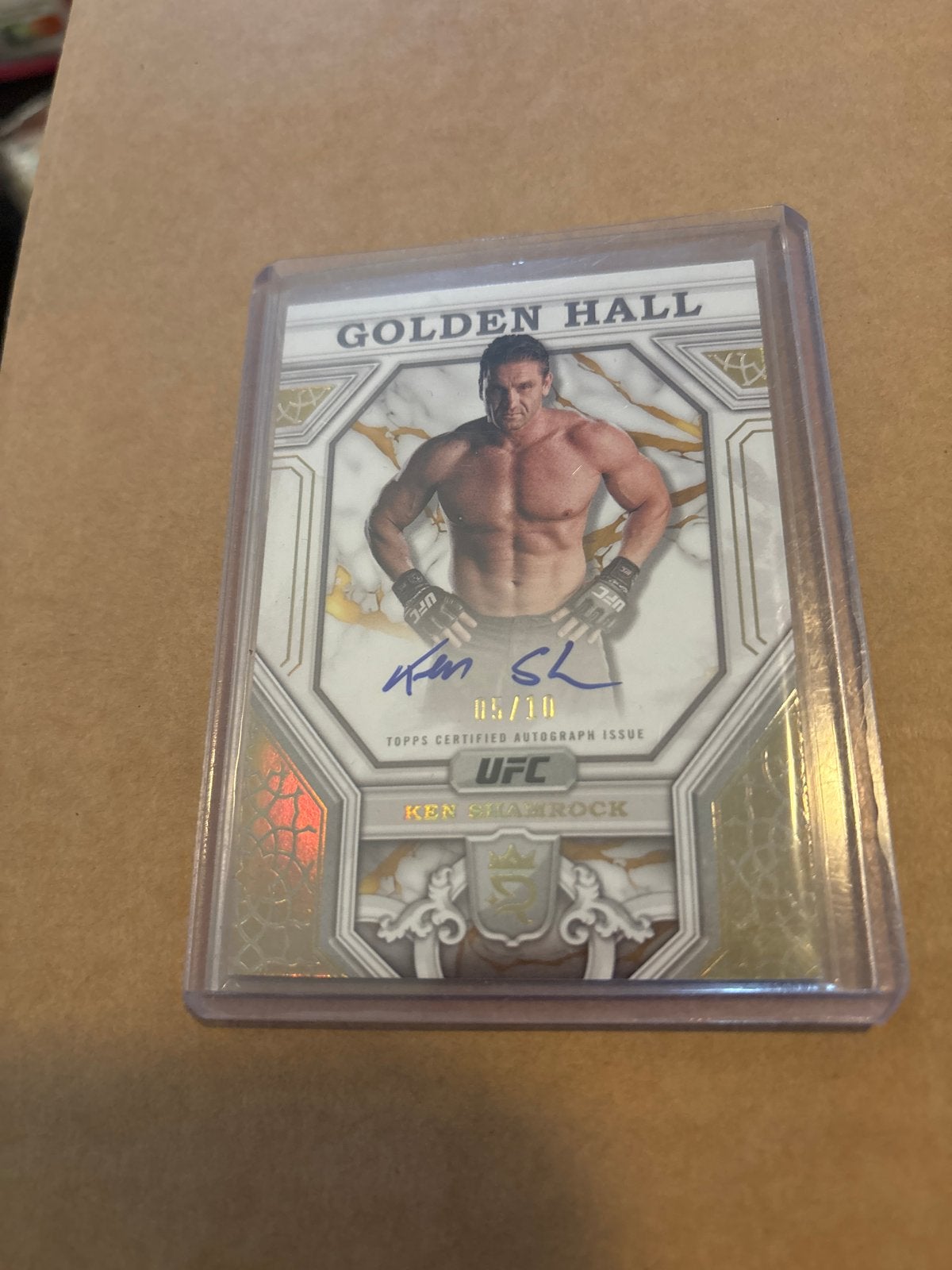 UFC Ken Shamrock Gesigneerde Spelerskaart -  Golden Hall /10, Verzamelen, Ophalen of Verzenden, Zo goed als nieuw, Overige sporten