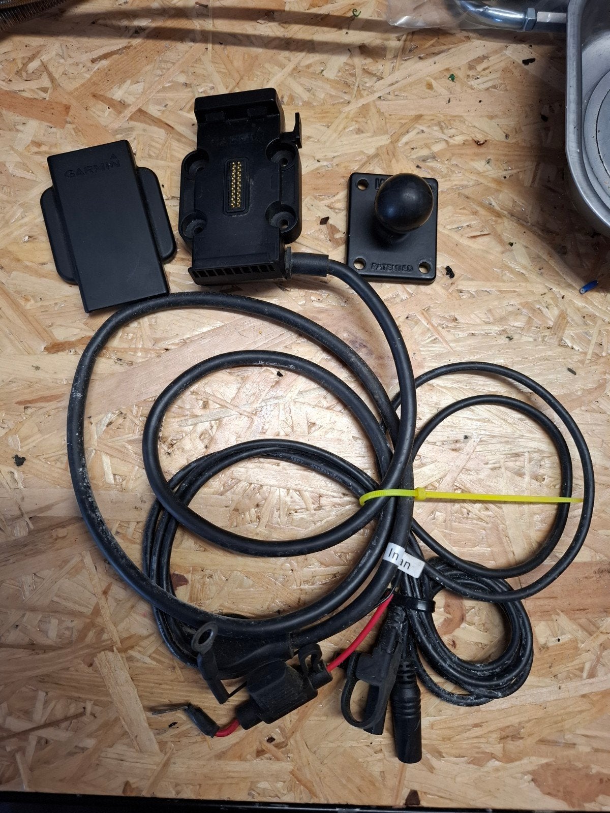 Garmin 590/595 navigatiehouder / kabels / RAM mount, Ophalen of Verzenden, Gebruikt