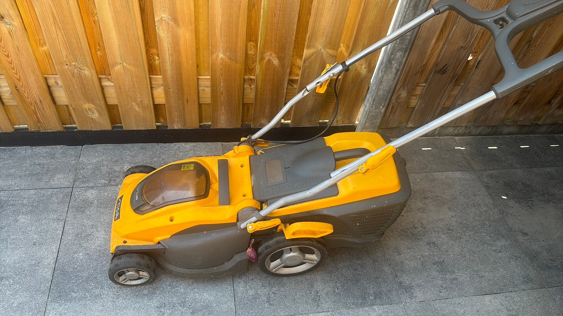 Stiga Combi 40 AE (losse maaier), Tuin en Terras, Grasmaaiers, Ophalen, Cirkelmaaier, Gebruikt, Accu-grasmaaier
