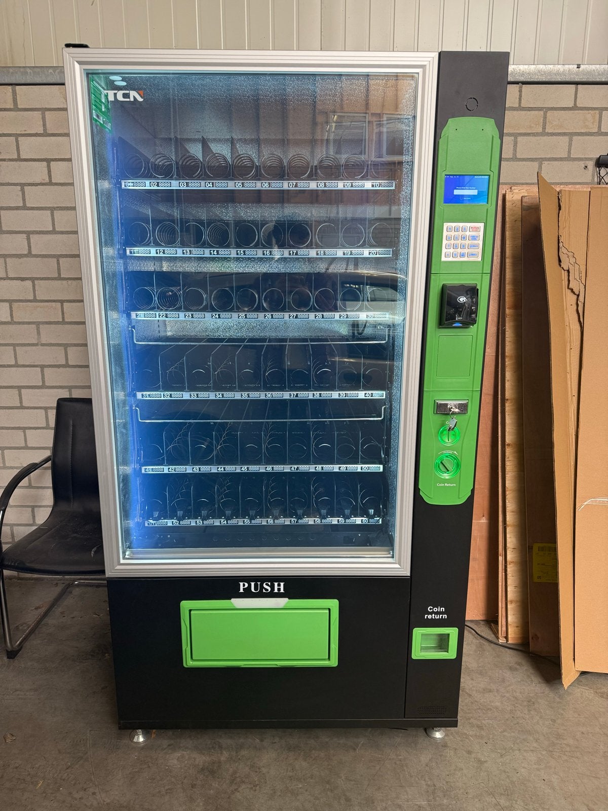 Gloednieuwe TCN frisdrankautomaat vending machine, Ophalen, Nieuw