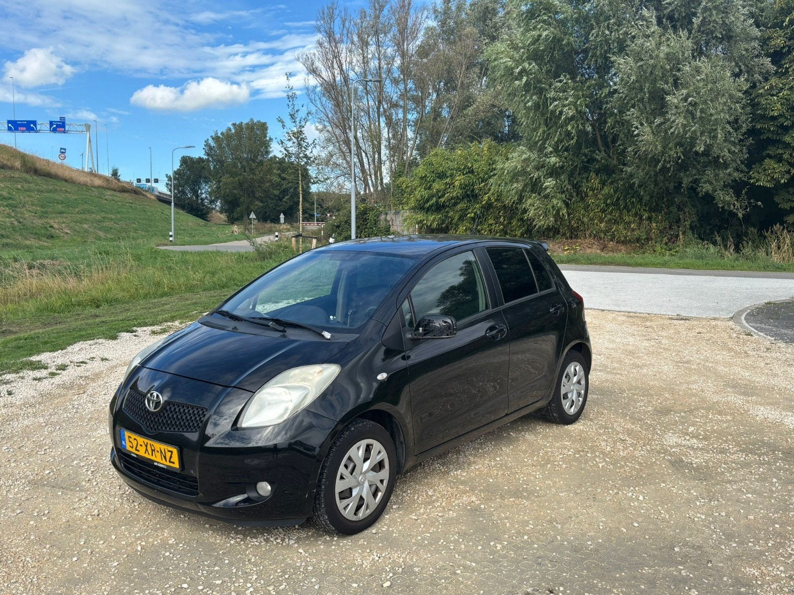 Toyota Yaris 1.3 16V Vvt-i 5DR 2008 Zwart NIEUWE APK, Auto's, Toyota, Voorwielaandrijving, 40 €/maand, 4 cilinders, 995 kg