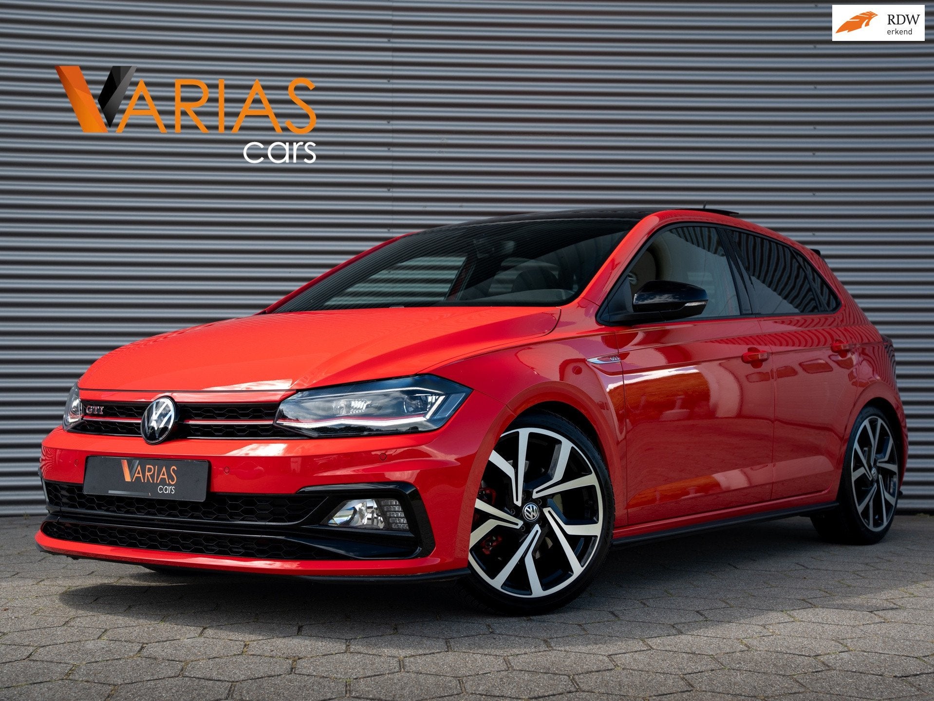 Volkswagen Polo 2.0 TSI GTI Pano Alcantara Navi Beats VOL!, Auto's, Volkswagen, 15 km/l, Gebruikt, Zwart, 1984 cc