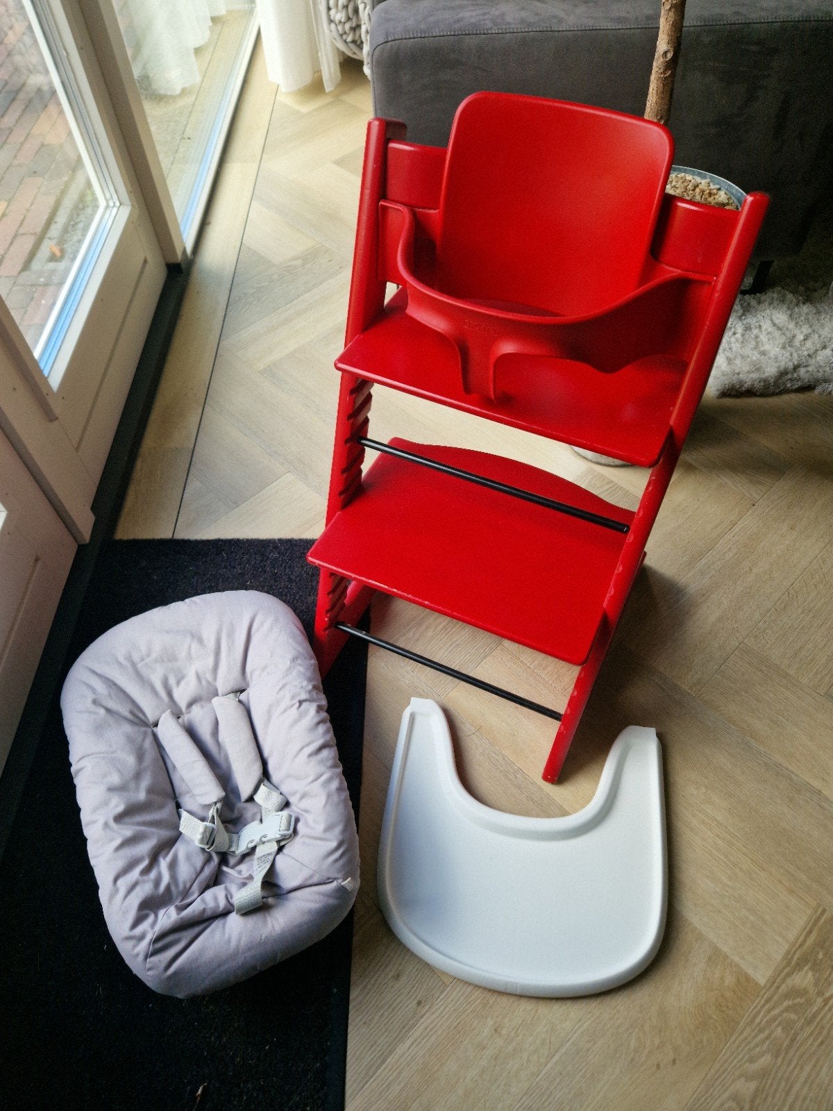 rode stokke tripp trapp + babyset, newborn en blad, Kinderen en Baby's, Kinderstoelen, Ophalen of Verzenden, Gebruikt, Meegroeistoel