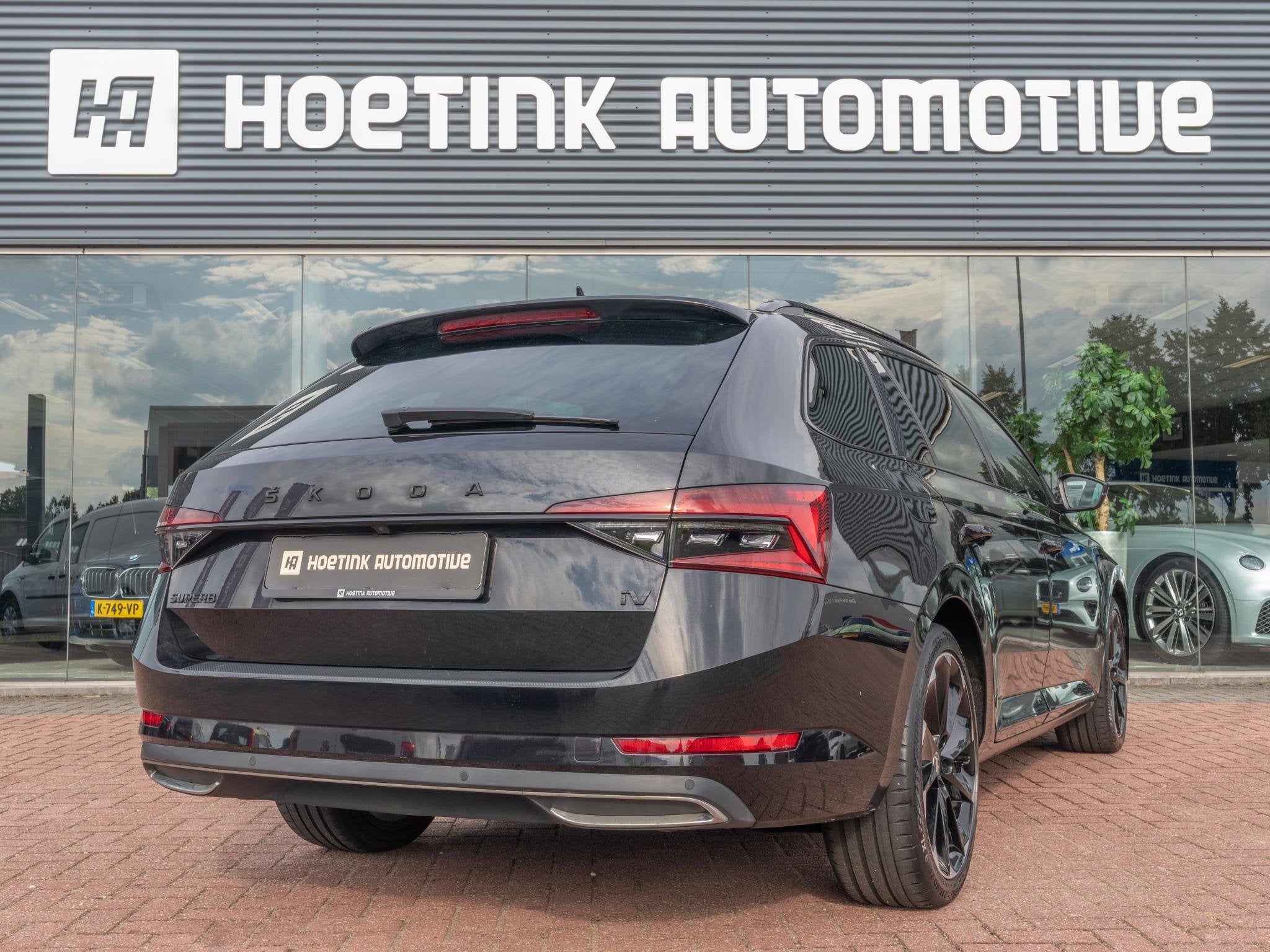 Skoda Superb Combi 1.4 TSI iV Sportline Business | BTW | Elc, Auto's, Gebruikt, 4 cilinders, Alcantara, Zwart