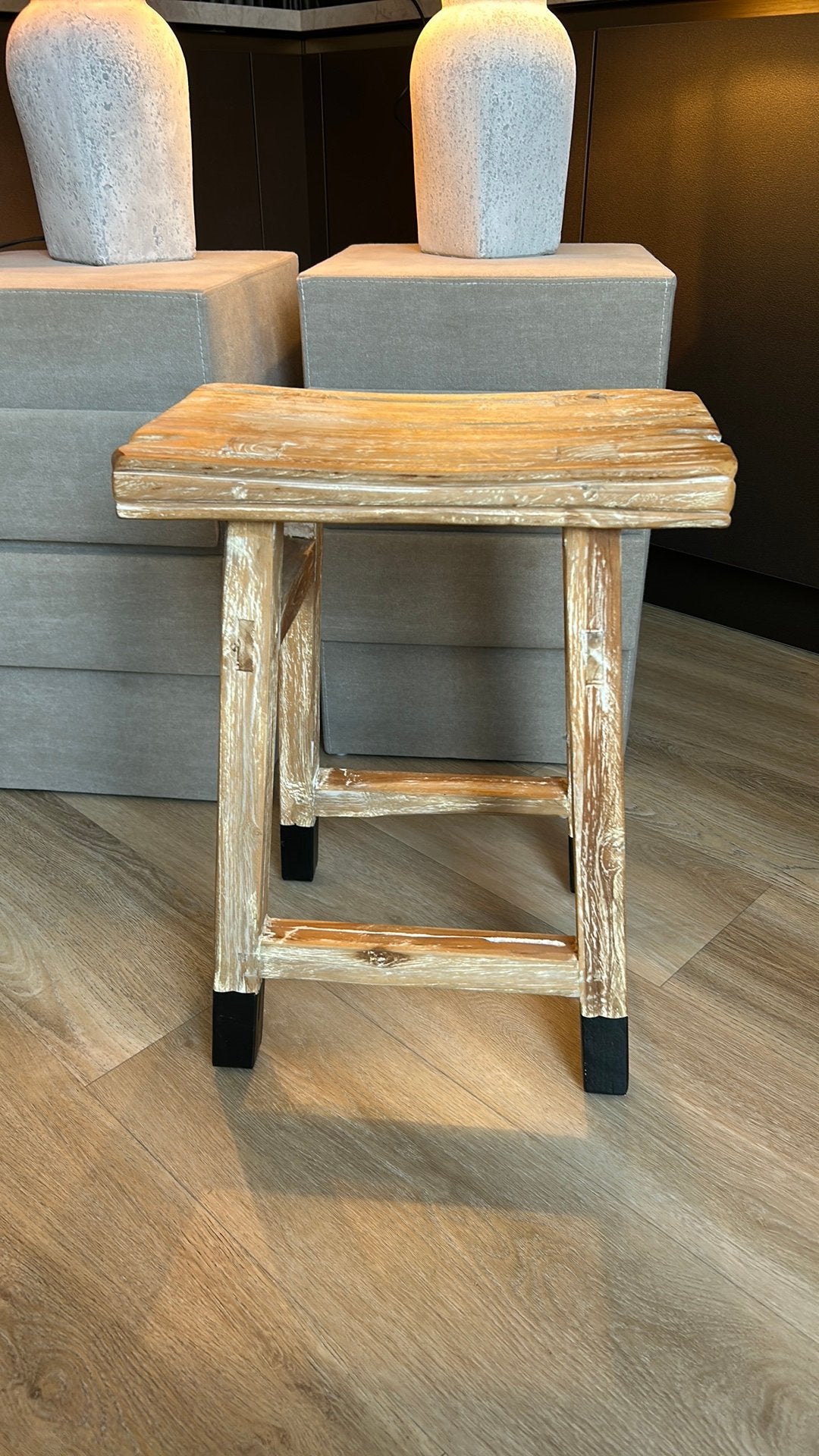 Super leuke rustieke kruk van HK living  Ibiza Behemian zgan, Ophalen, Zo goed als nieuw, Hout