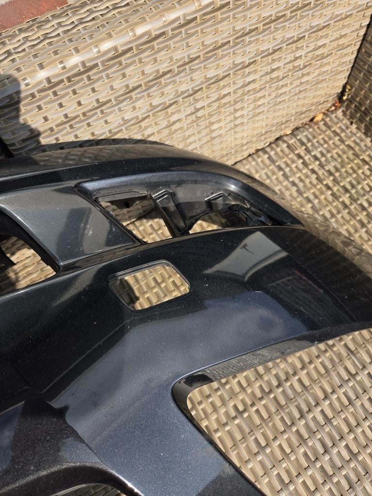Bumper voorkant Suzuki Swift 2010 1.5 met schade, Ophalen, Gebruikt, Voor, Bumper