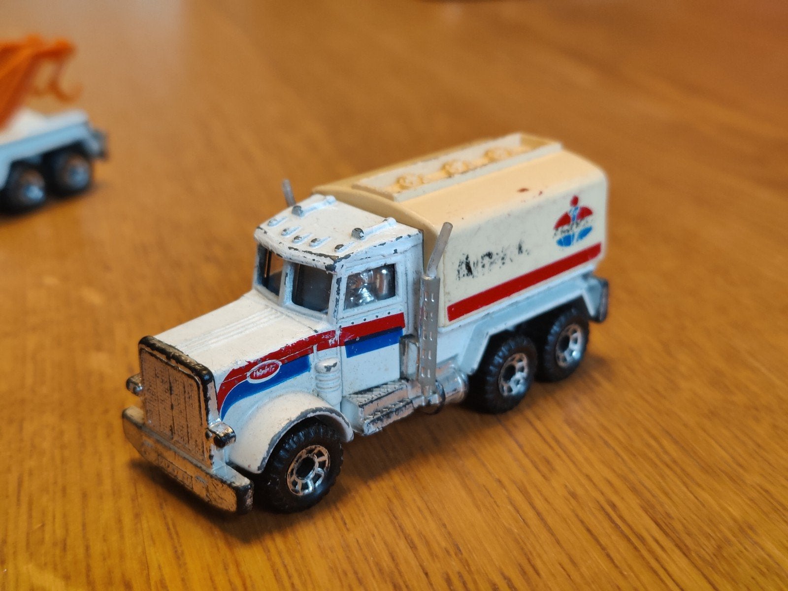 Matchbox Peterbilt Tanker, Ophalen of Verzenden, Zo goed als nieuw, Auto