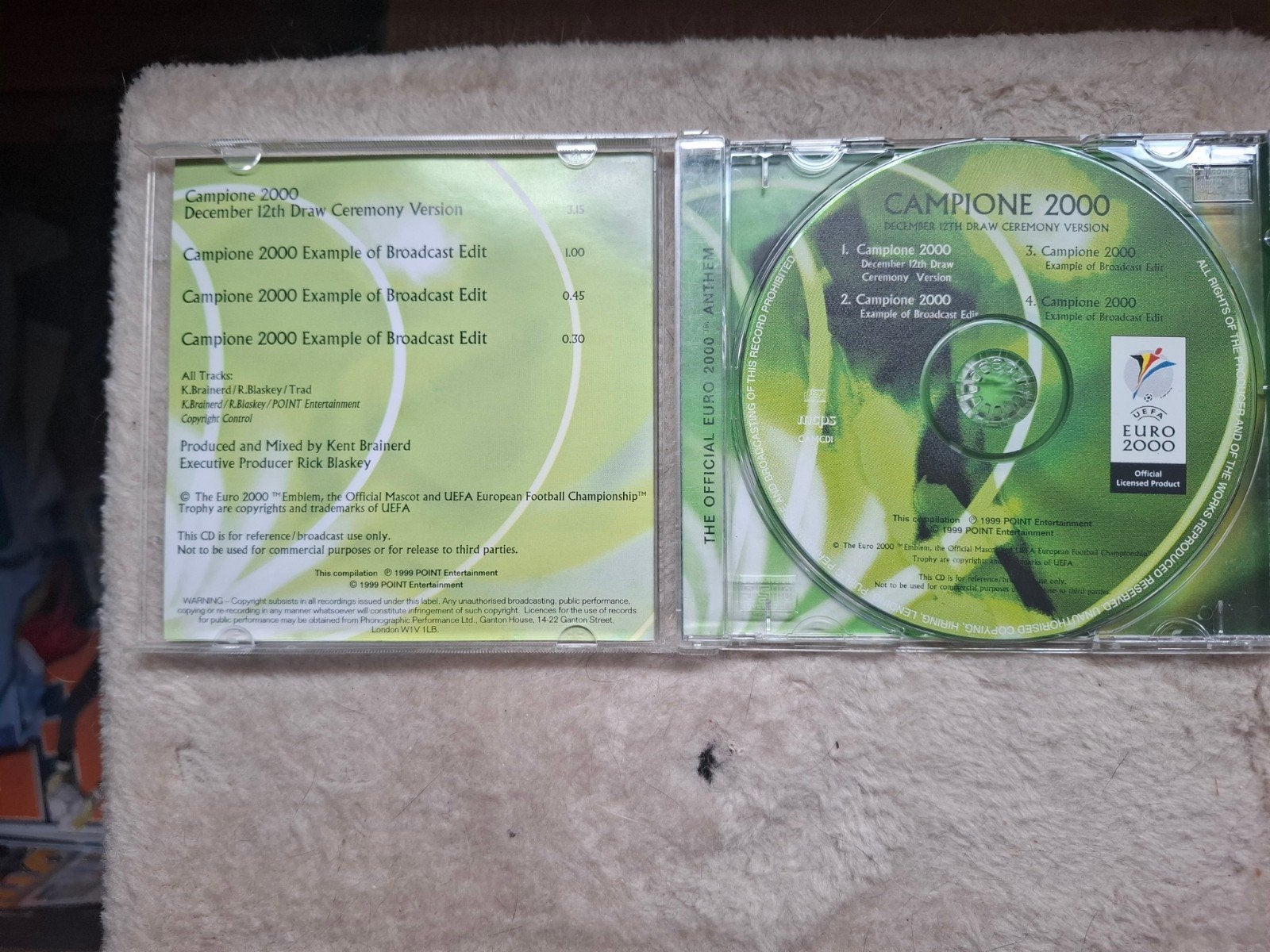UEFA Euro 2000 PlayStation Game & Campione 2000 CD, 2 spelers, Eén computer, Ophalen of Verzenden, Zo goed als nieuw