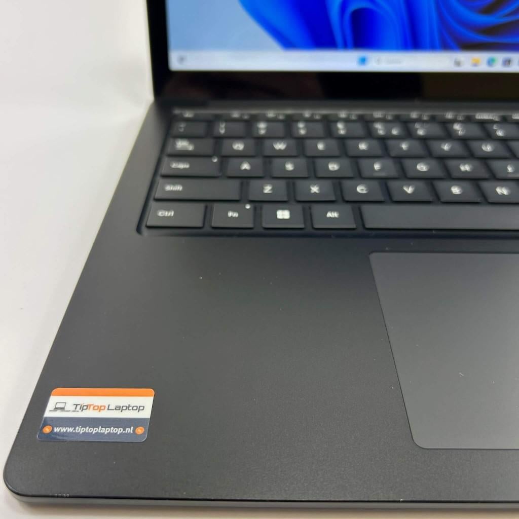 Microsoft Surface Laptop 5 | i7-1265U | 16GB RAM | 256GB SSD, 256 GB, Qwerty, 13 inch, Refurbished
