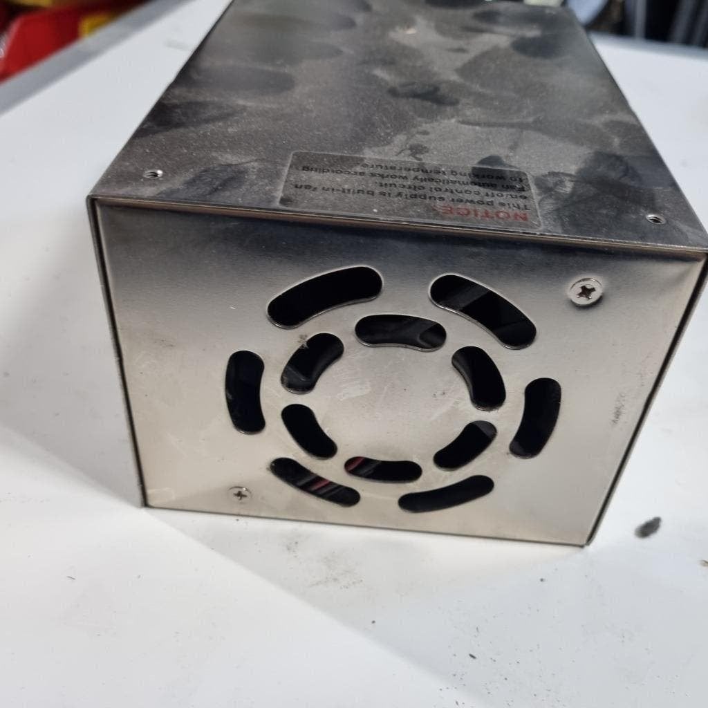 MEANWELL GESCHAKELDE VOEDING TRAFO 27 VOLT 18 AMP 486 WATT, Hobby en Vrije tijd, Ophalen, Gebruikt