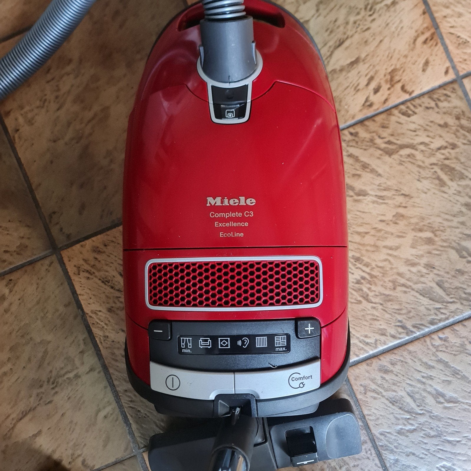 Miele Complete C3 Excellence EcoLine  rood met hulp, Witgoed en Apparatuur, Stofzuigers, Gebruikt, Inclusief accessoires, Miele