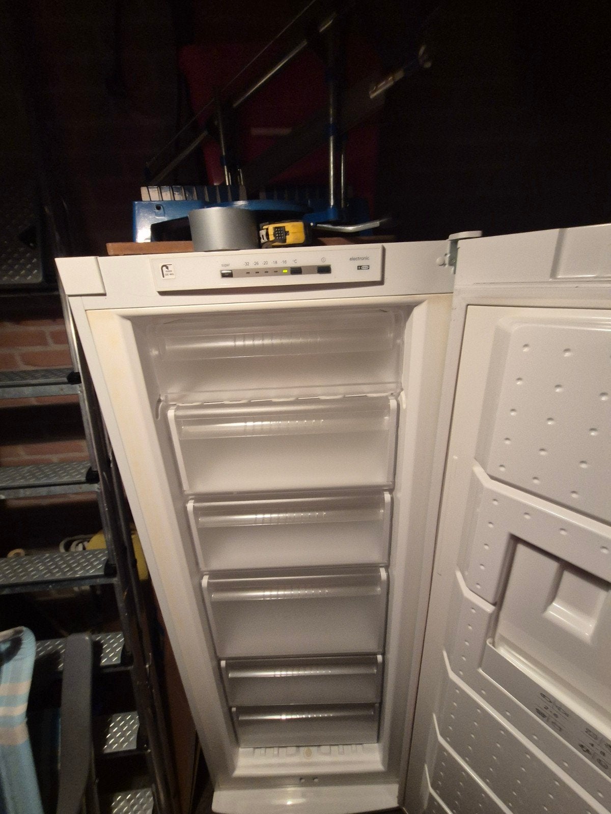 Siemens Vriezer - Vrijstaand, Goede Staat, Minder dan 60 cm, 160 cm of meer, Zo goed als nieuw, Vrijstaand