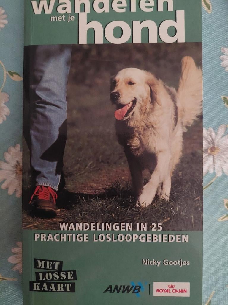 Wandelen met je hond: 25 losloopgebieden, Boeken, Ophalen of Verzenden, Zo goed als nieuw, Nicky Gootjes