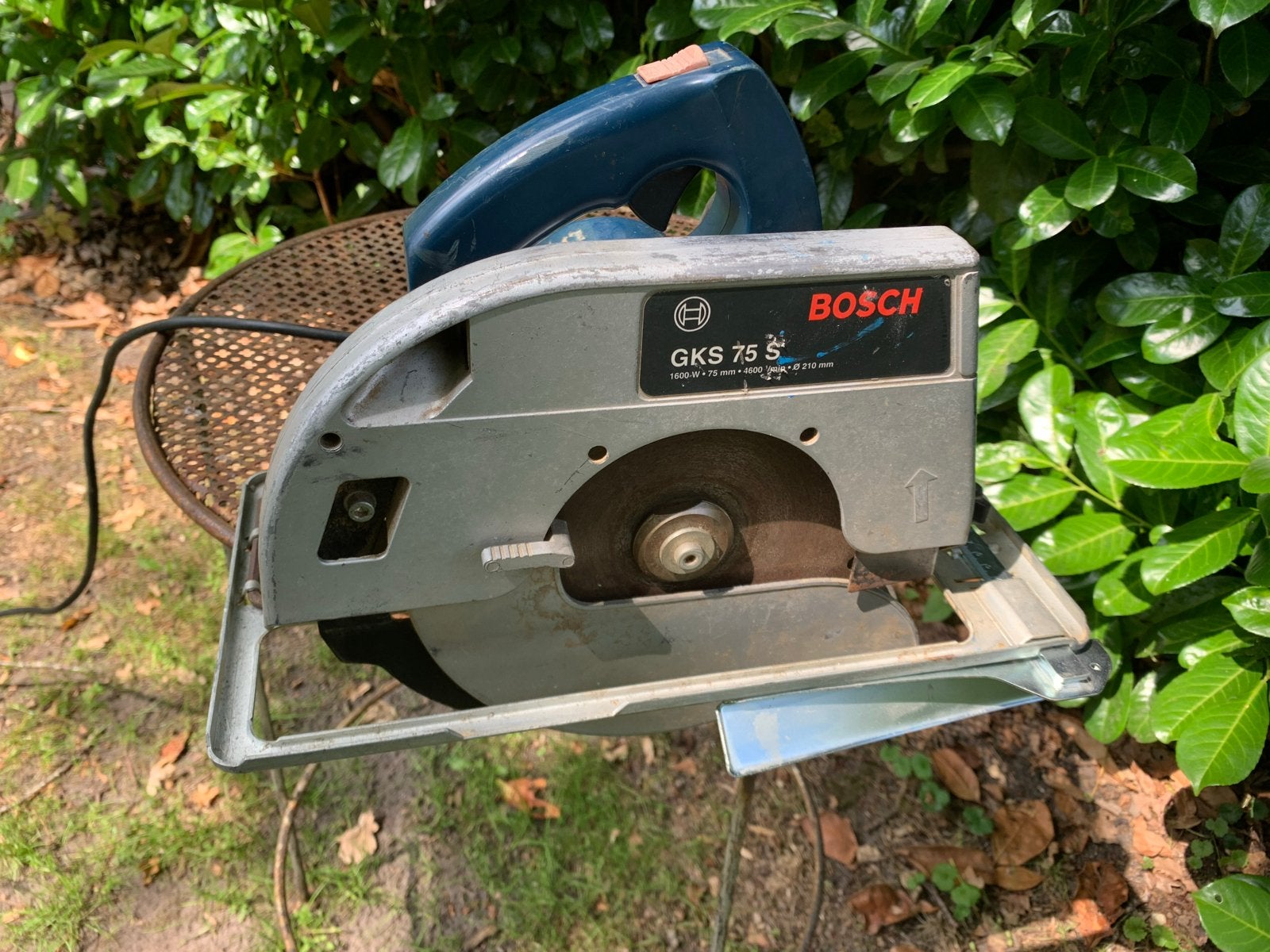 Krachtige Bosch GKS 75 S Cirkelzaag - 1600W, Gebruikt, Cirkelzaag, 70 mm of meer, Ophalen of Verzenden