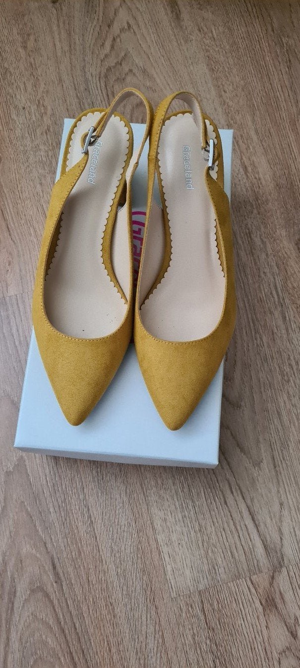 Mooie schoenen nieuw mt 37. 10 euro, Ophalen of Verzenden, Nieuw, Sneakers of Gympen