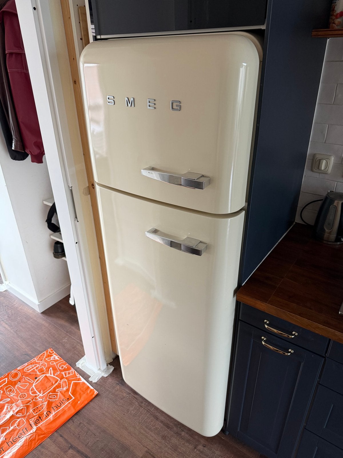 Smeg Koelkast met vriesvak - Crème Retro Design, Witgoed en Apparatuur, Koelkasten en IJskasten, Ophalen, 150 tot 200 liter, Gebruikt