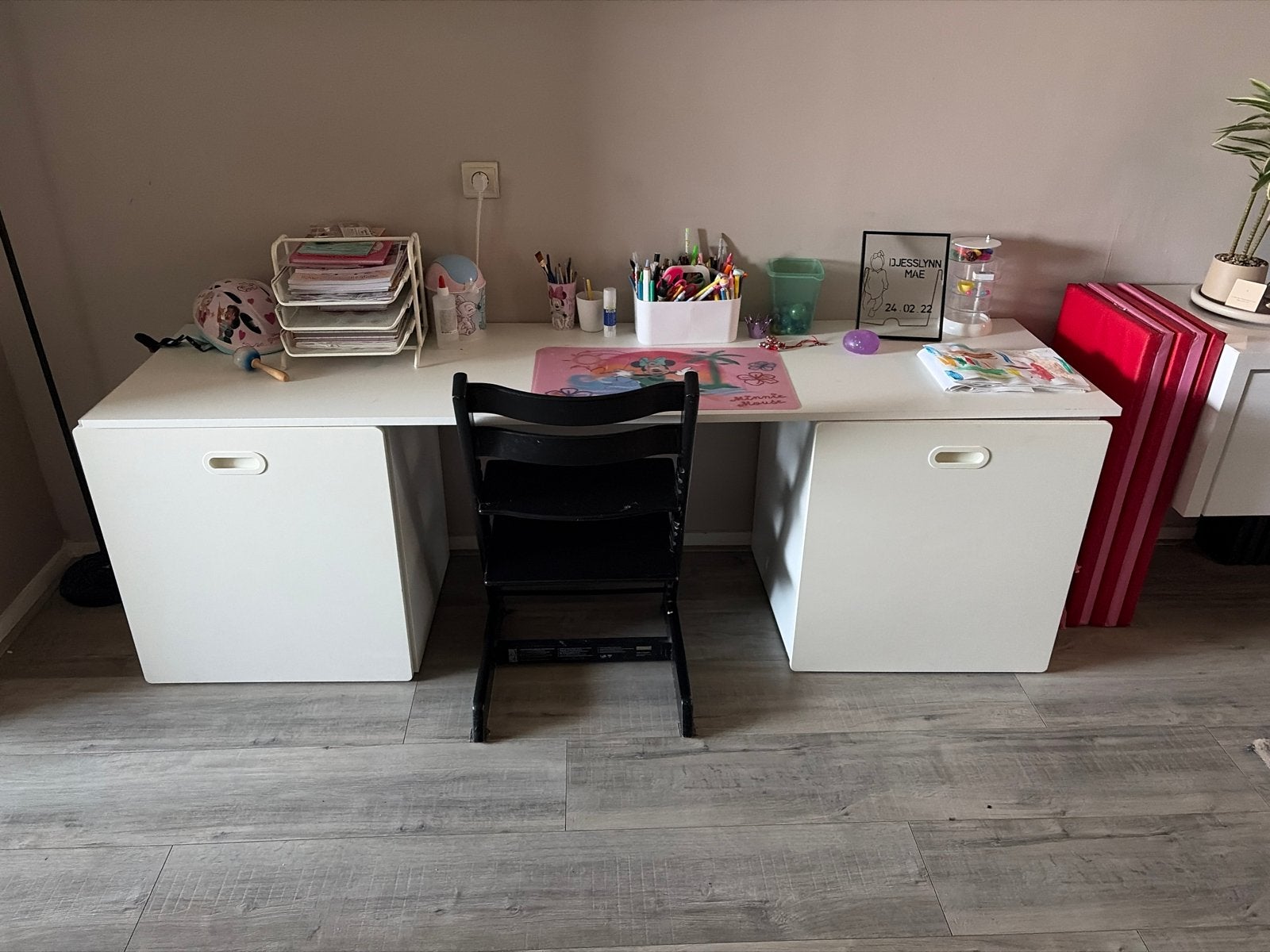 Wit kinderbureau met opbergruimte, Ophalen, Opbergruimte, Hout, Kinderbureau