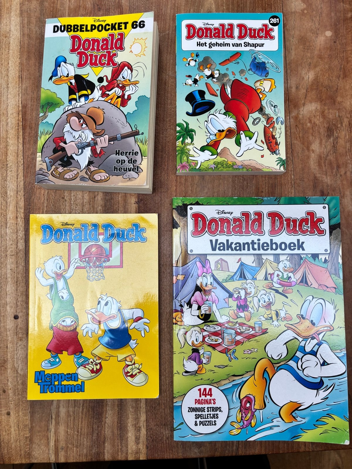 Donald Duck: 2 pockets, moppentrommel & vakantieboek, Boeken, Stripboeken, Meerdere stripboeken, Ophalen, Gelezen